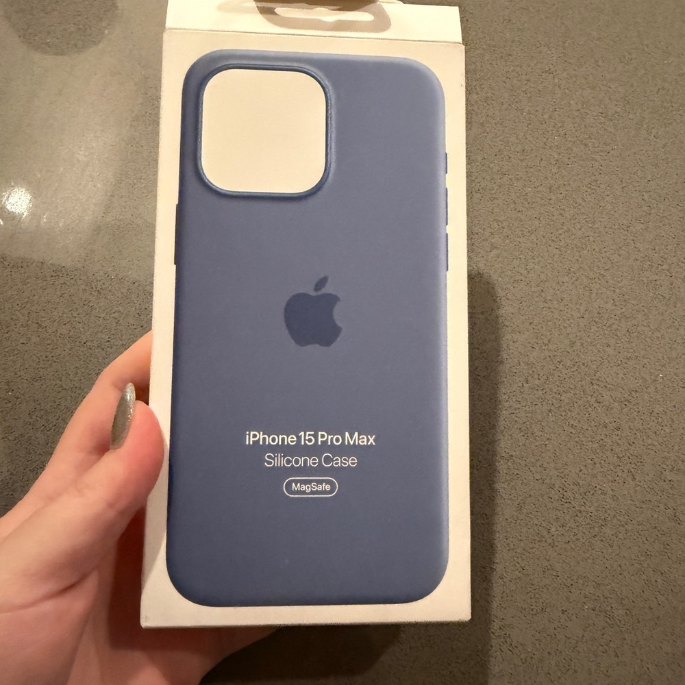 Apple iPhone 15 Pro Max Silicone Case - Winter Blue